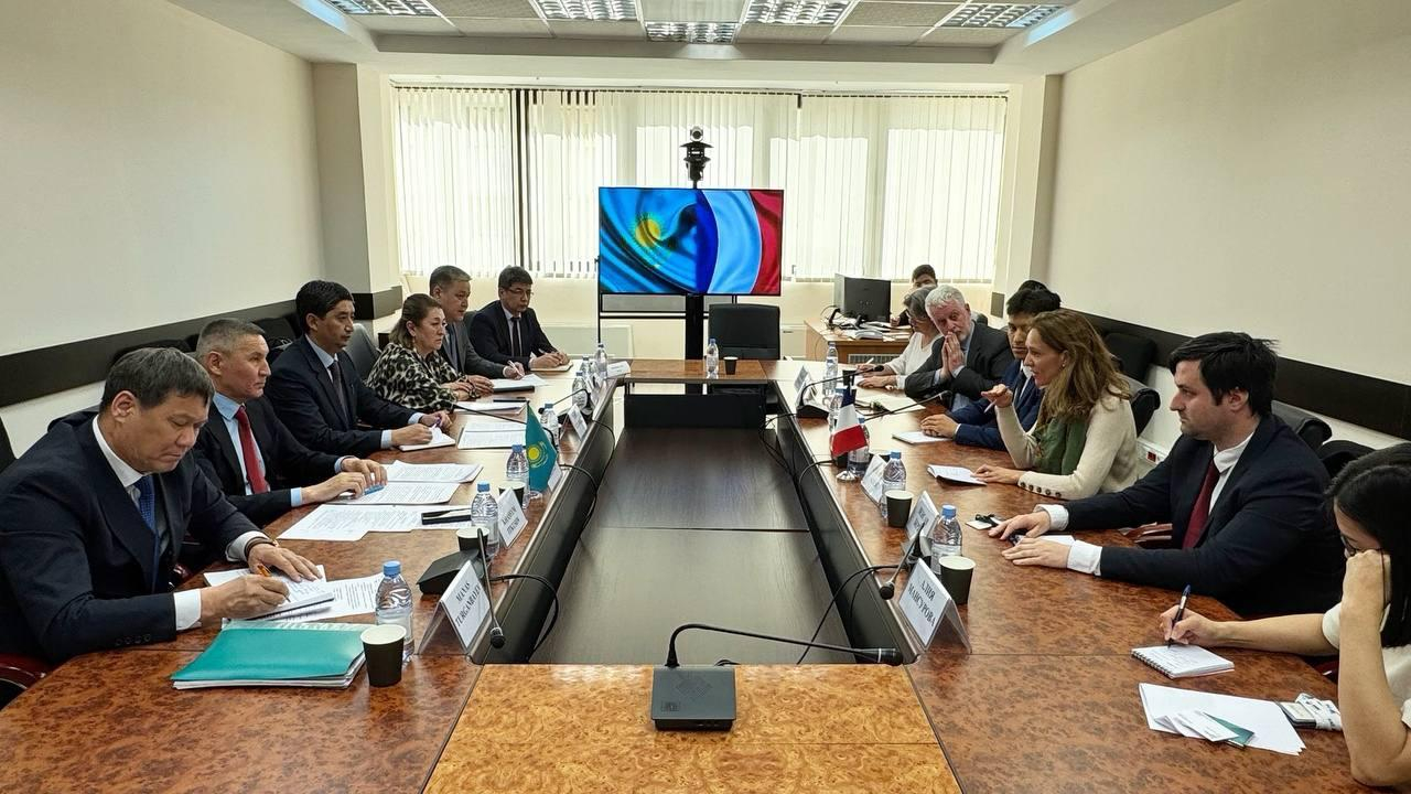 Казахстан заинтересован во французской селекции и ветеринарных технологиях