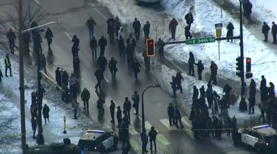 АҚШ-та рейд кезінде бір әйел оққа ұшты