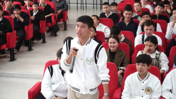 Молодежь Мангистау призвали бороться с коррупцией, наркобизнесом и буллингом