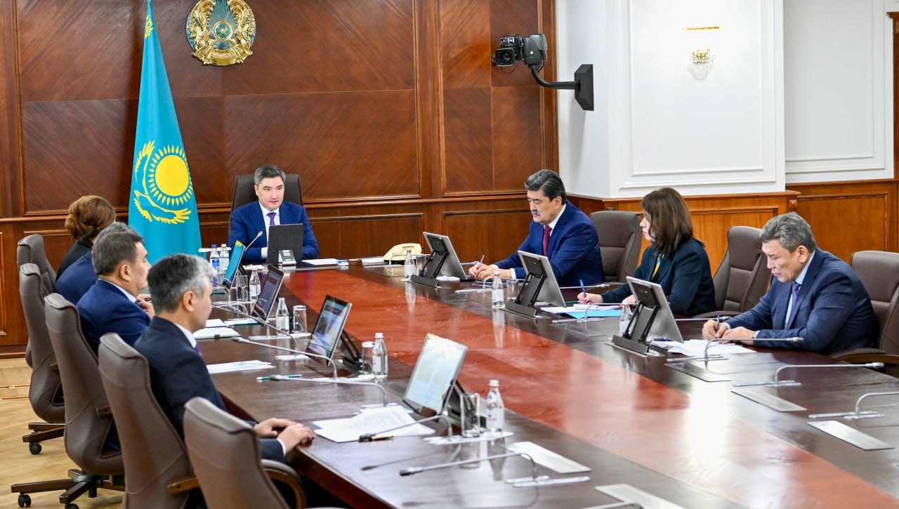 «Таза Қазақстан»: Премьер-министр взял на контроль работу госорганов