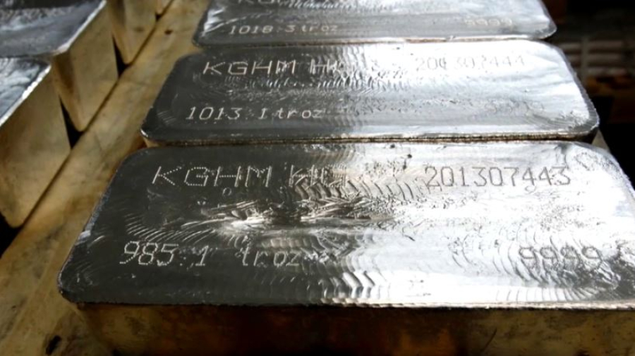 Серебро подорожало до самого высокого уровня за 13 лет