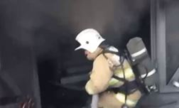 Пожар в кафе ликвидировали огнеборцы МЧС в Шымкенте