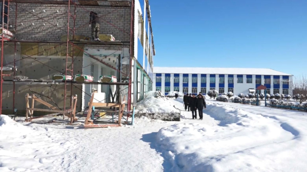 Абай облысында мектепке қыс ортасында жөндеу жүргізіліп жатыр