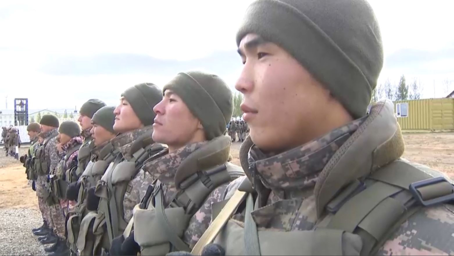 Жастар мен әскер: мемлекеттің ұстанымы қандай?