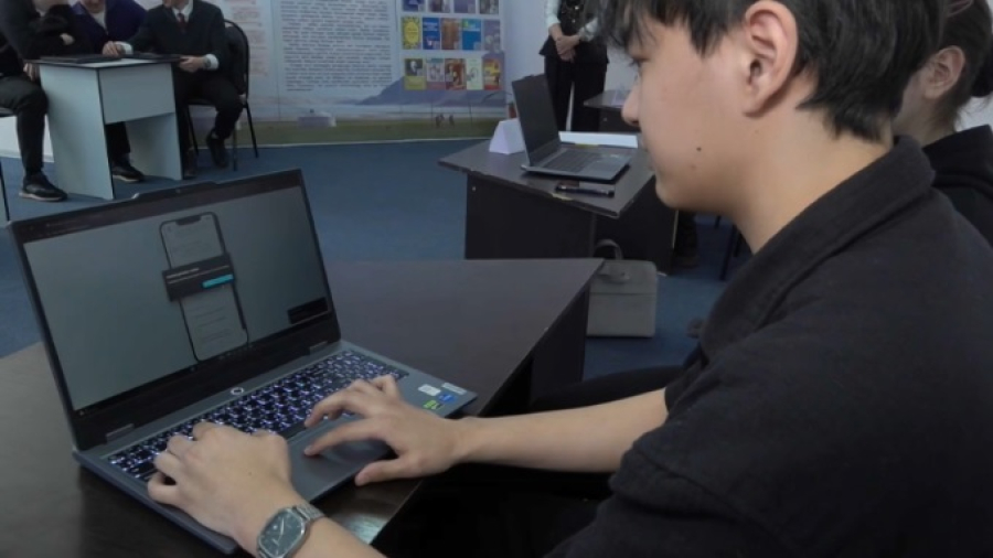 Студенты ЗКО осваивают ИИ на практике