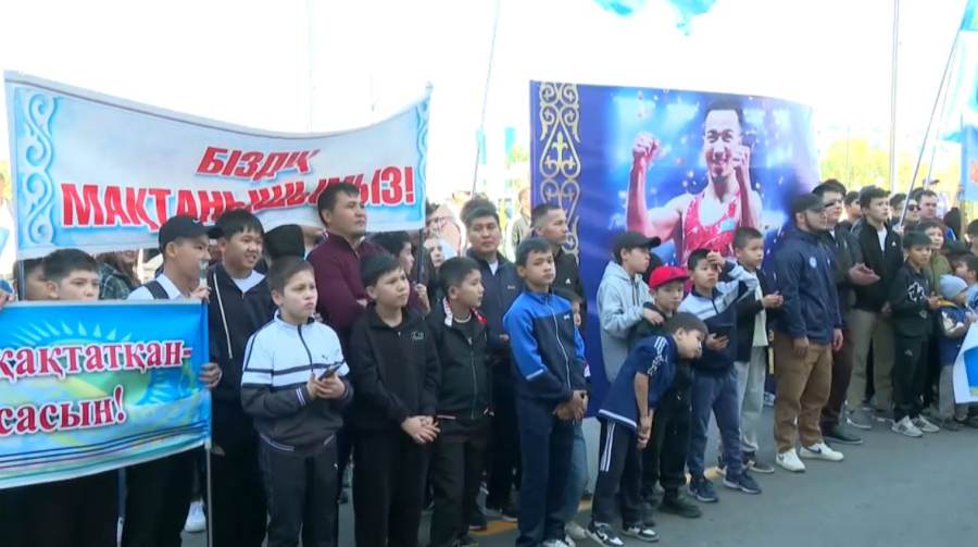 Чемпиона мира по греко-римской борьбе Айдоса Султангали чествовали в Кызылорде