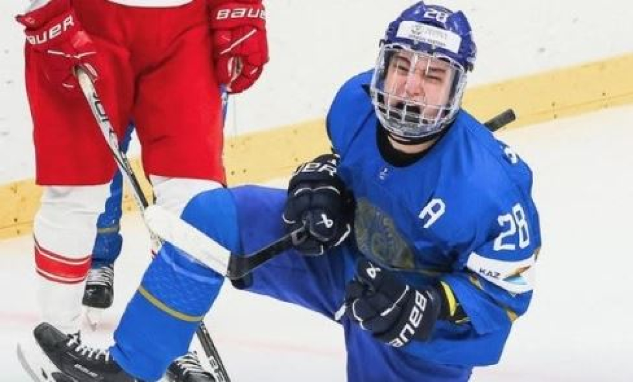 Казахстан одержал вторую победу на чемпионате мира по хоккею
