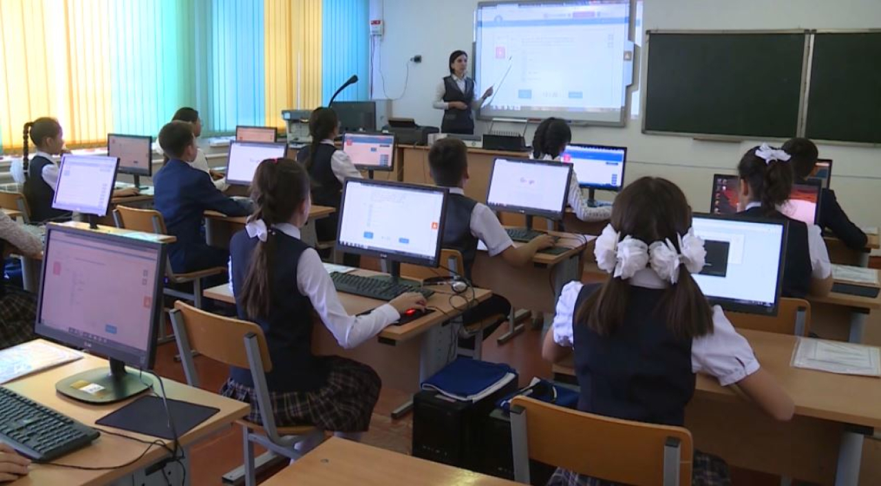 Биыл 8 мың балаға жүзу үйретілді