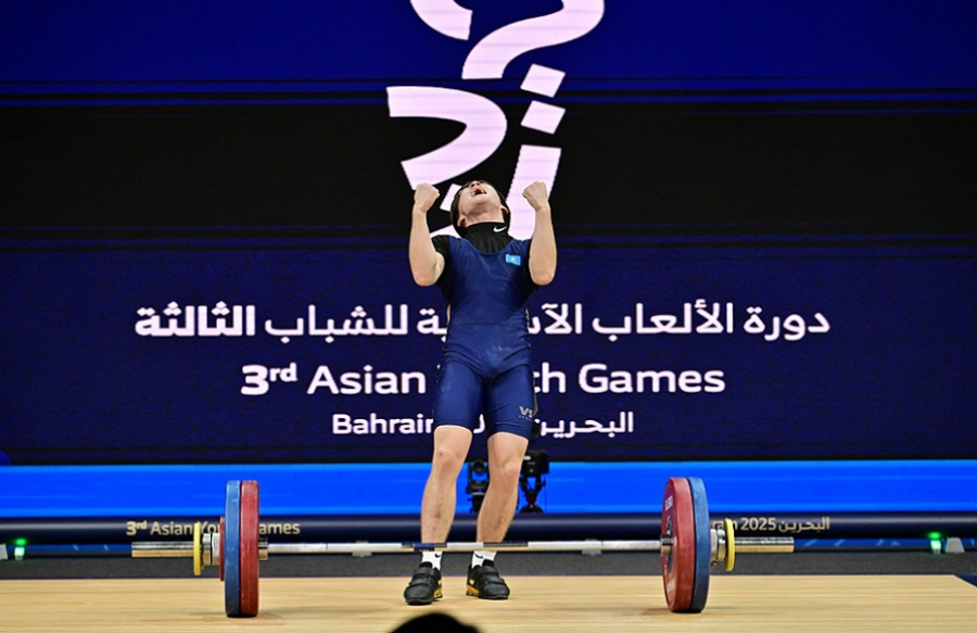 Тяжелоатлет Бейбарыс Ерсеит завоевал серебро ЮАИ