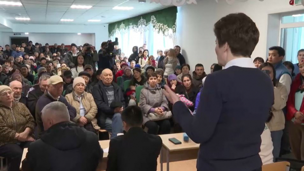 Депутаты встретились с пострадавшими от паводков в Костанайской области