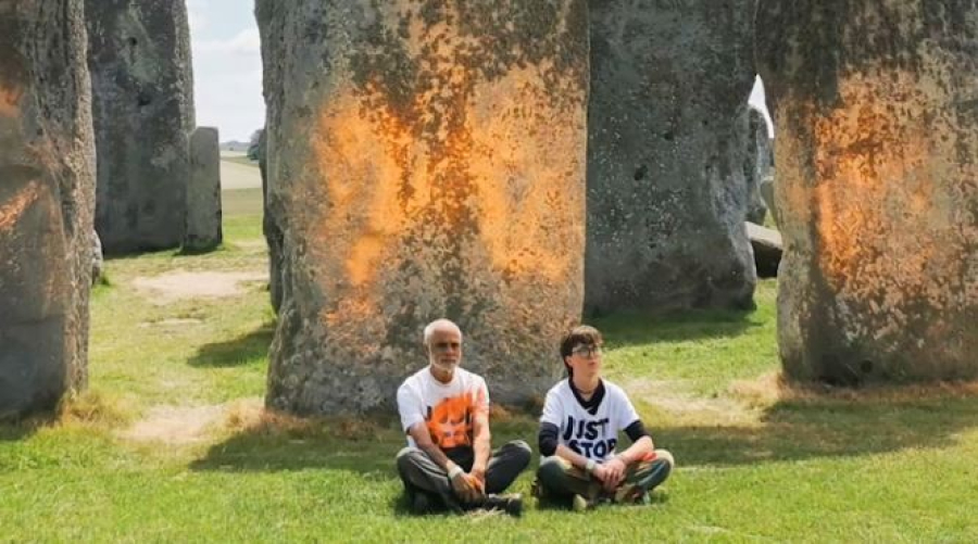 Экоактивистов по делу о вандализме на Стоунхендже оправдали в Британии