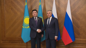 Казахстан и Россия: Е. Кошанов обсудил вопросы двустороннего сотрудничества