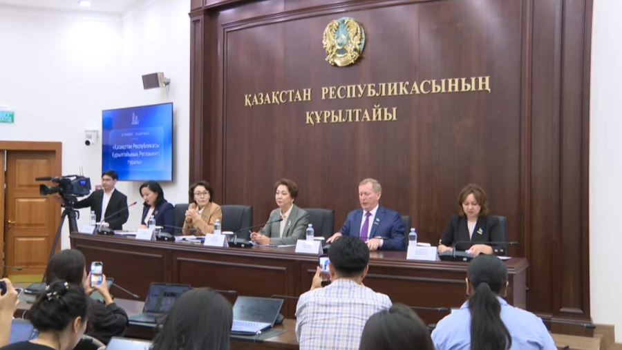Депутаты утвердили регламент проведения заседаний Курултая. LIVE