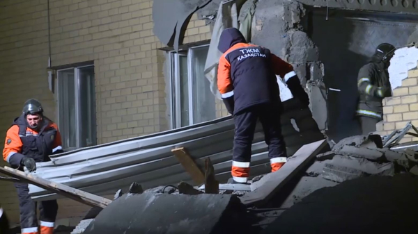 Ботақарада үйінді астында қалған адамдар іздестіріліп жатыр