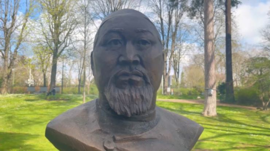 Как работают центры Абая в разных точках мира