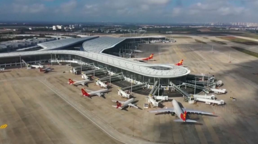 Рейсы между КНР и Японией сократились на 40%