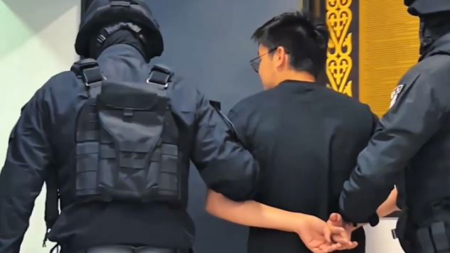 Вывод пенсионных через стоматологии: задержаны 11 казахстанцев