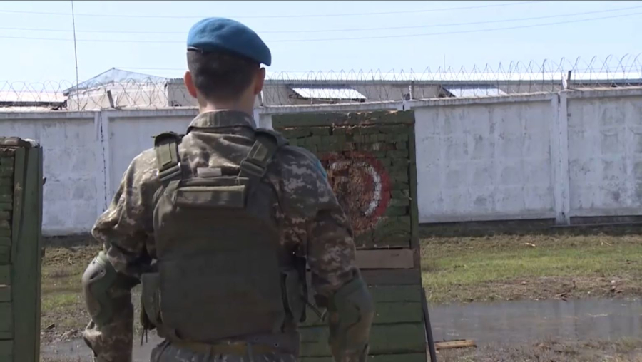 Астанада жарақаттанған әскери қызметшінің жағдайы ауыр