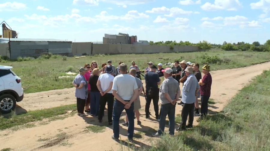 Асфальтобетонный завод требуют закрыть дачники в Караганде