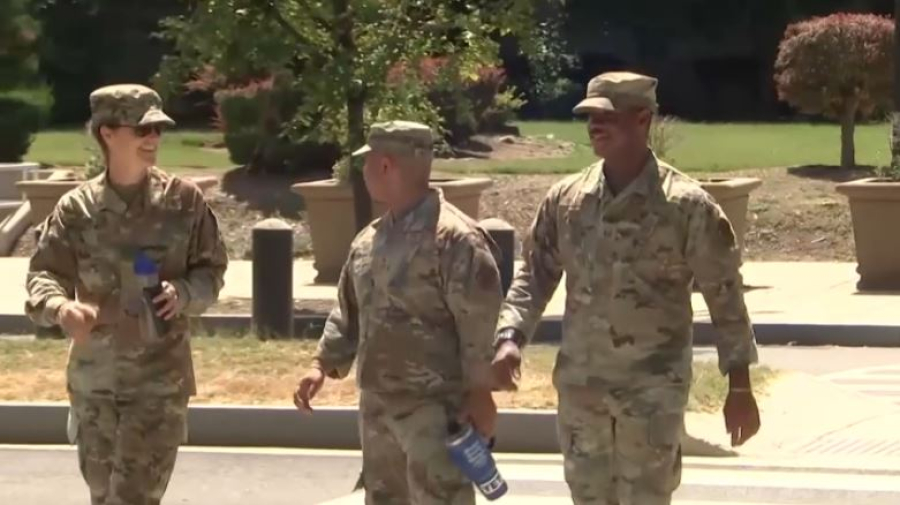 Военные нацгвардии прибывают в Вашингтон