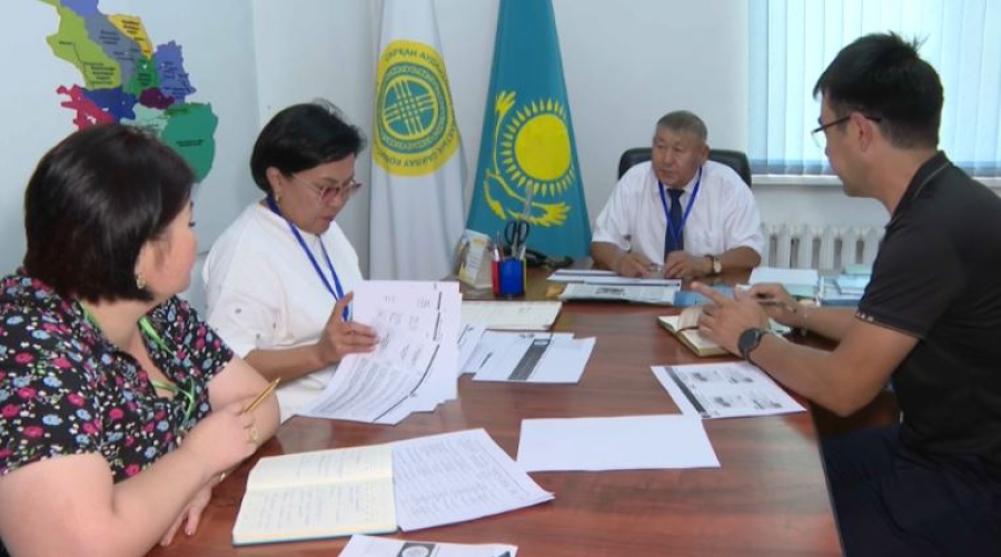 Жетісу облысында комиссия мүшелері оқу курсынан өтіп жатыр
