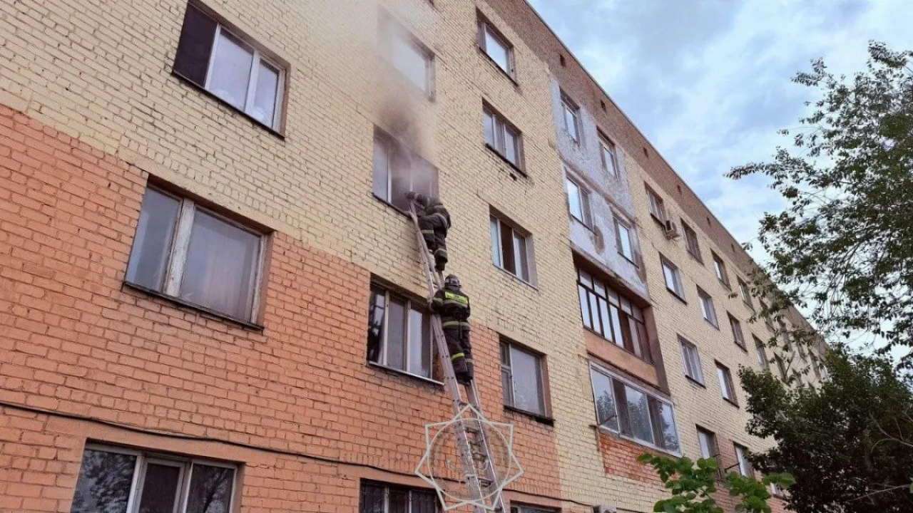 Астанада жатақхана өртенді