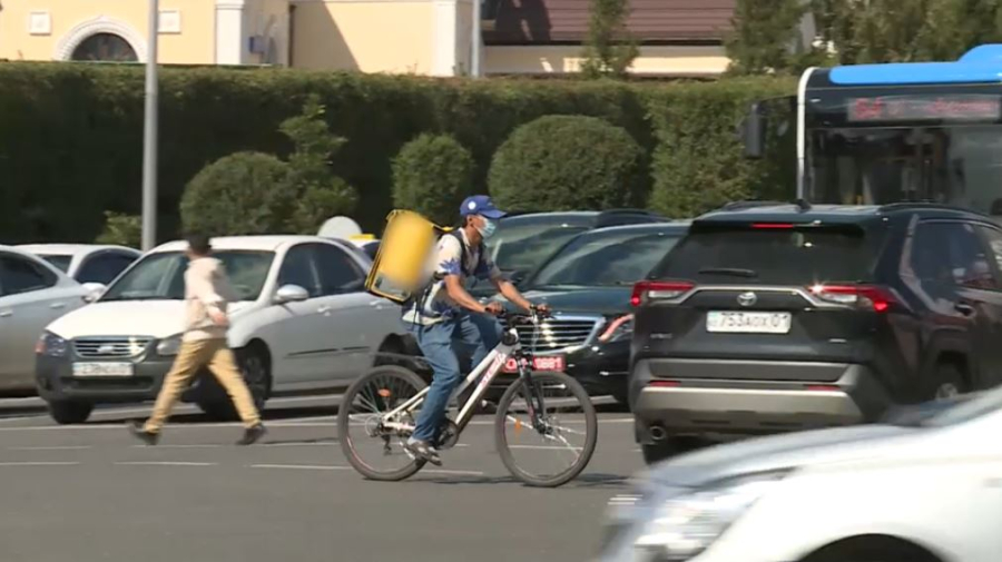 Травма на заказе: кто отвечает за безопасность курьеров и таксистов