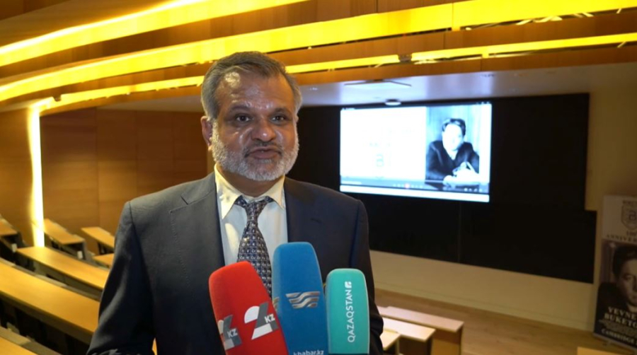 В Кембридже отметили 100-летие Евнея Букетова