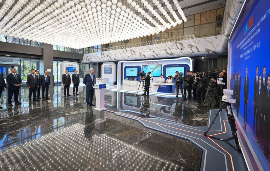 Мемлекет басшысы Жамбыл облысындағы жүгері өңдеу зауытын іске қосу рәсіміне қатысты
