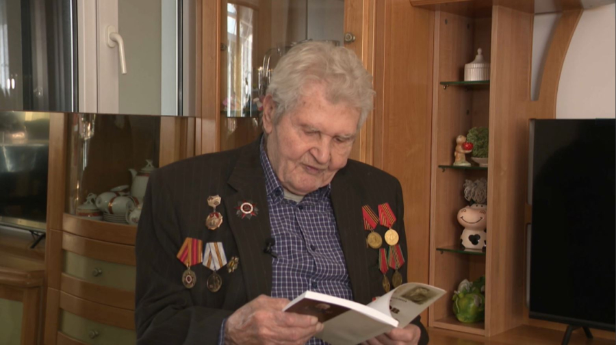 99 жастағы ардагер Жеңіс күнін қарсы алуға дайындалып жатыр