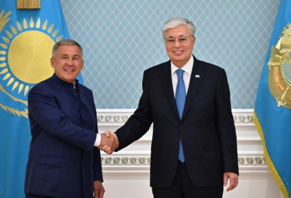 Глава государства принял Раиса Татарстана Рустама Минниханова