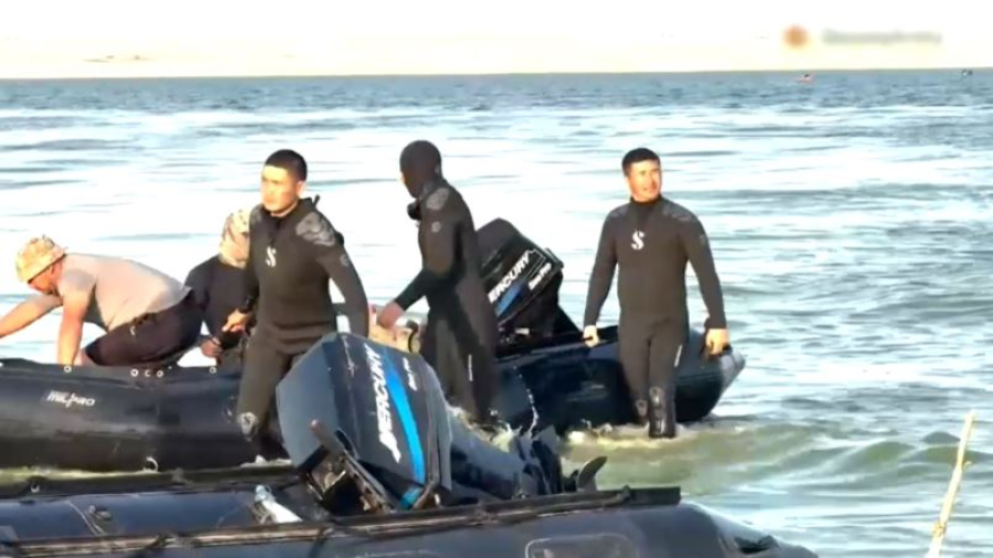 Продолжаются поиски военного вертолёта EC-145