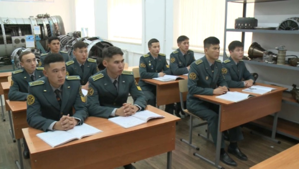 600 казахстанских военнослужащих обучаются за рубежом