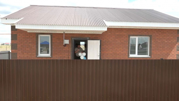 БҚО-ның Бөрлі ауданында судан зардап шеккен 60 отбасына жаңа үй берілді