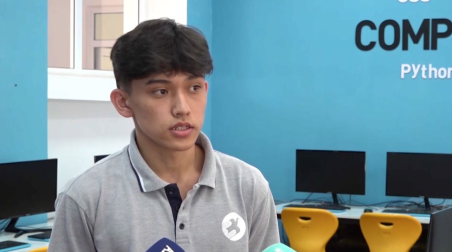 Арыс қаласының мектеп оқушысы әлемнің 86 оқу орнынан шақырту алды