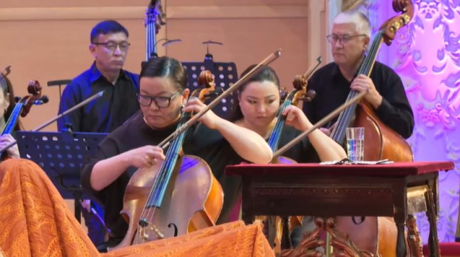 Премьера монооперы «Человеческий голос» прошла в Алматы