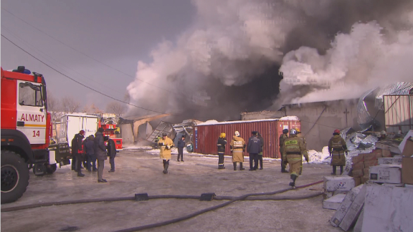 Пожар на складе стройматериалов ликвидирован в Алматы