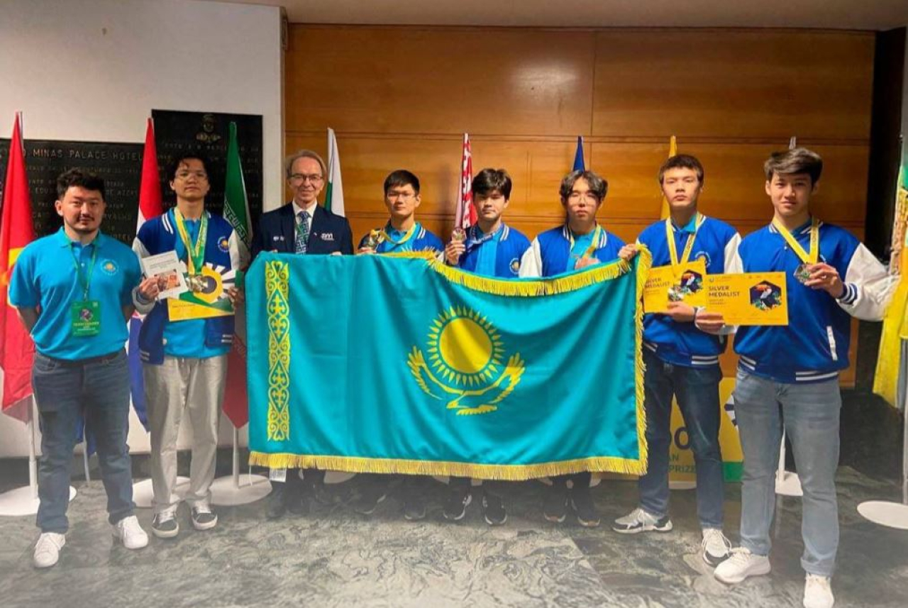 Юные химики Казахстана стали сильнейшими на Менделеевской олимпиаде