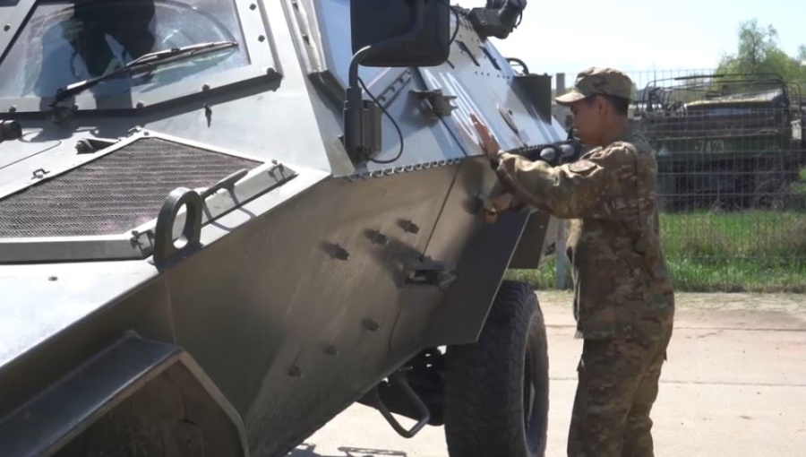 Алматыда әскери техниканы жөндейтін орталық алғашқы түлектерін шығарды