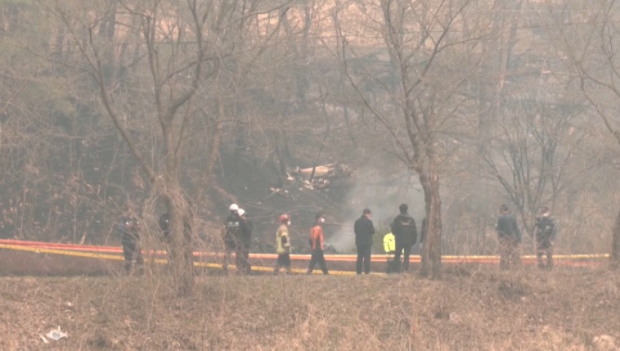 Вертолет разбился при тушении пожаров в Южной Корее
