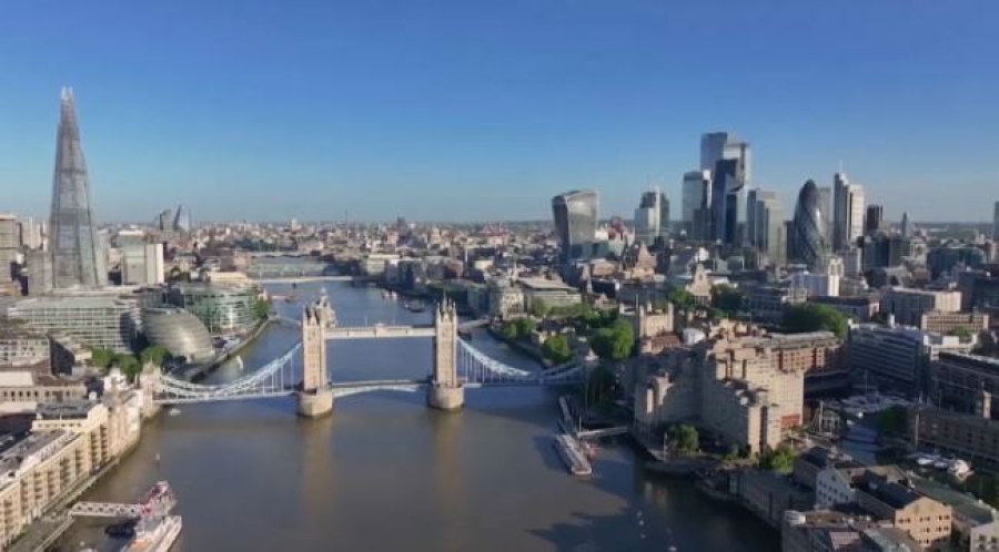 400 тысяч госслужащих в Великобритании обучат работе с ИИ