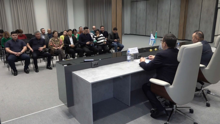 Атыраудан қатынайтын өңіраралық әуе рейстерін ашу ұсынылды