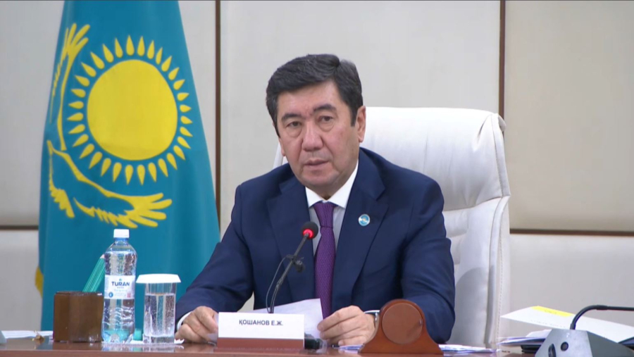 Е. Қошанов: Өңірлермен қоғамдық кеңестер арқылы берік байланыс орнайды