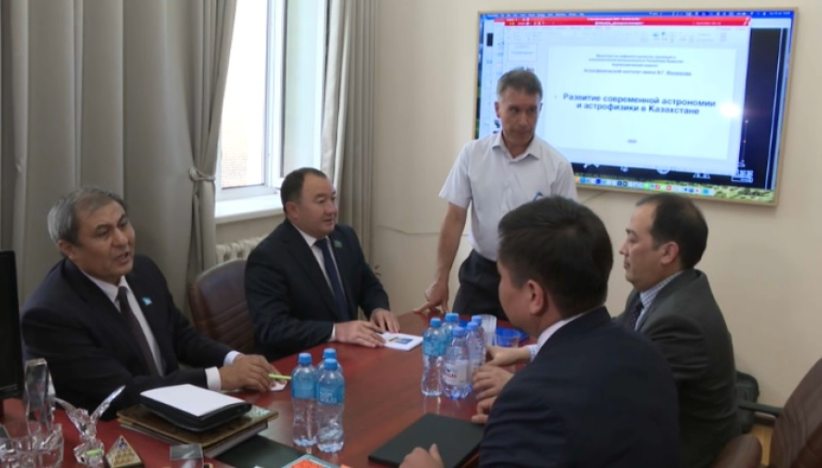 Сенаторы посетили исследовательские институты