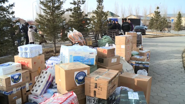 Волонтеры АНК собрали гуманитарную помощь