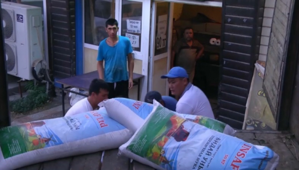 Тюлькубасский район направил 40 тонн гумпомощи