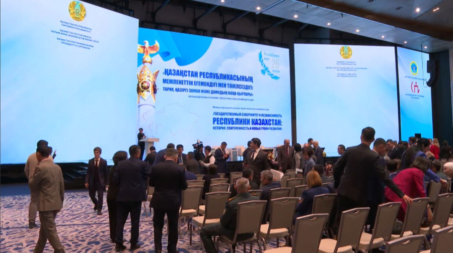 Астанада Республика күніне арналған жиын өтті