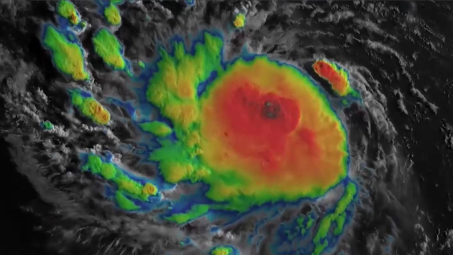 Атлант мұхитында дауыл көтеріліп келеді