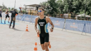 Азиада-2023: Аян Бейсенбаев завоевал «бронзу» в триатлоне
