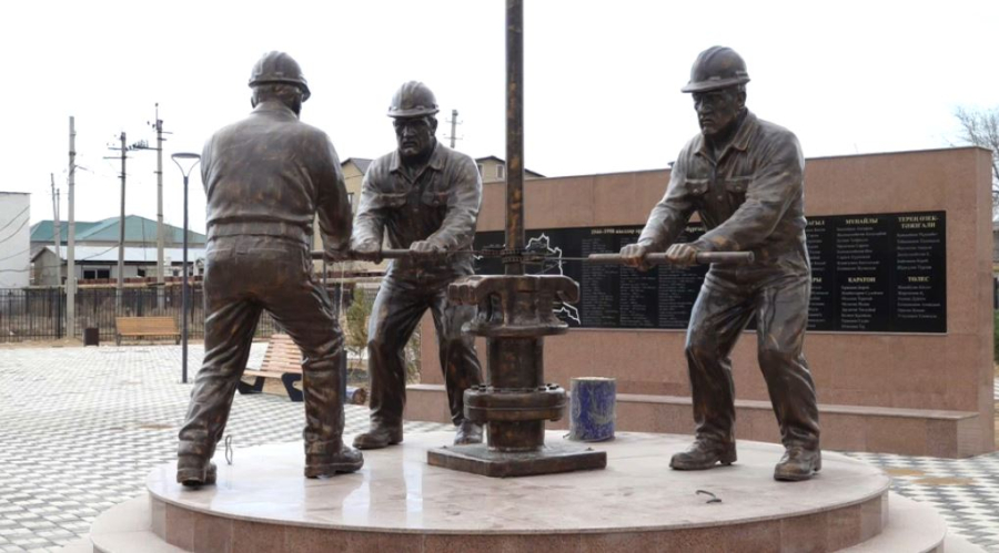 Құлсары қаласы абаттандырылып жатыр